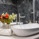 Luxury T2 With Ocean View