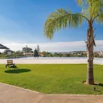 Luxury T2 With Ocean View 波尔蒂芒