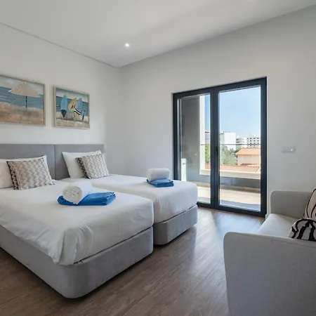 Luxury T2 With Ocean View Portimão