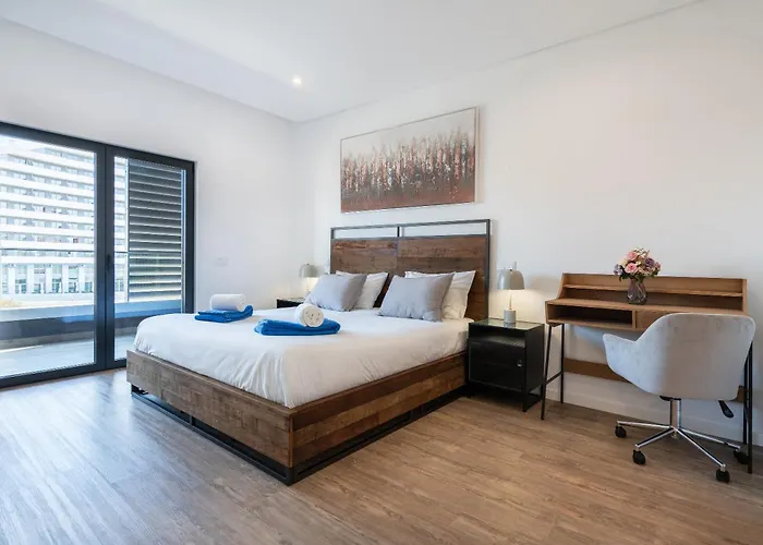 Luxury T2 With Ocean View Portimão