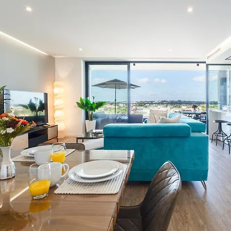 Luxury T2 With Ocean View * Portimao