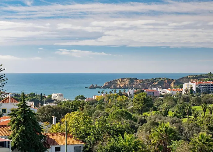 Luxury T2 With Ocean View Portimao